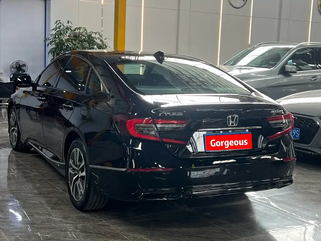 Honda Accord — фото 4