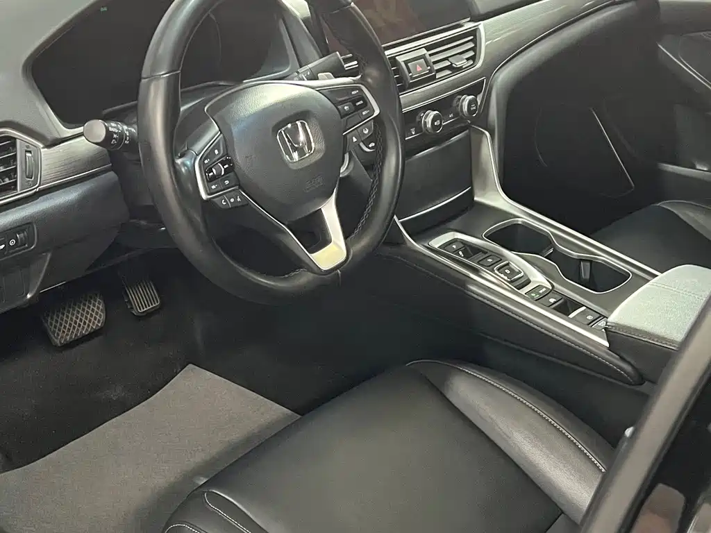 Honda Accord — фото 6