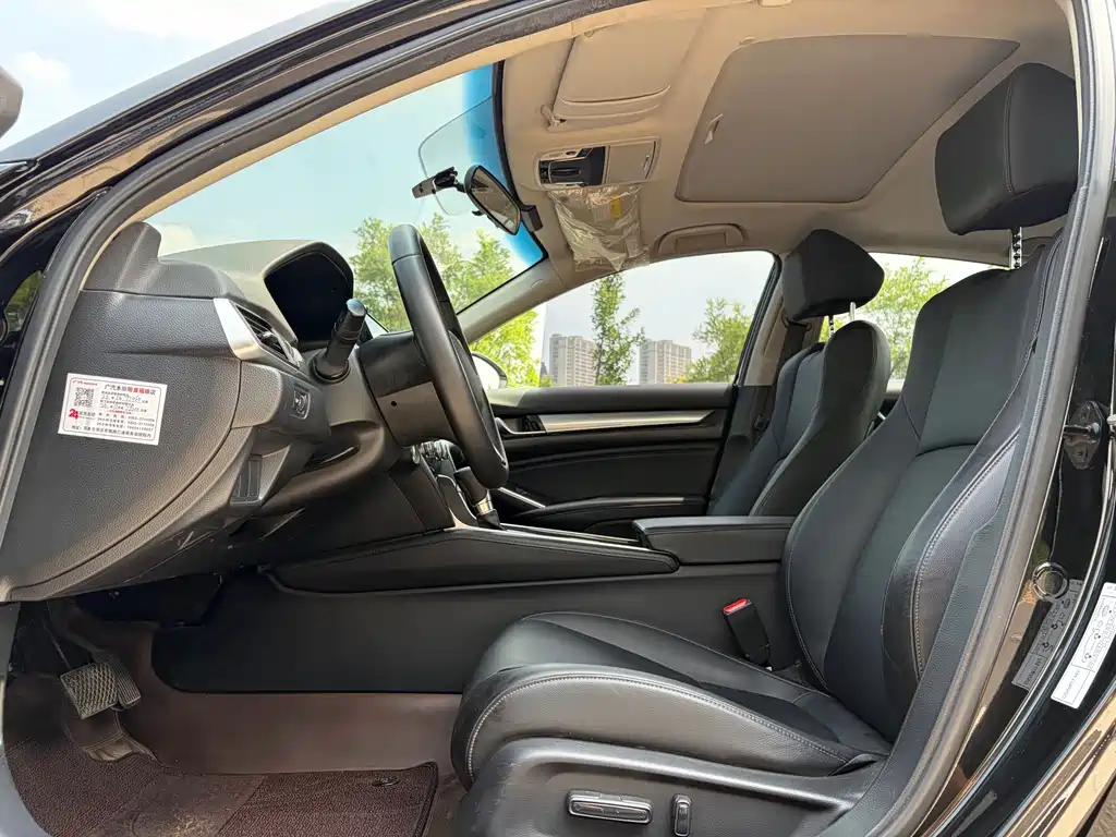Honda Accord — фото 4