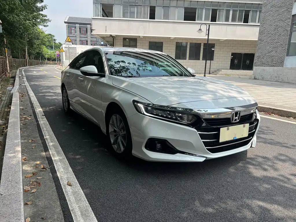 Honda Accord — фото 3