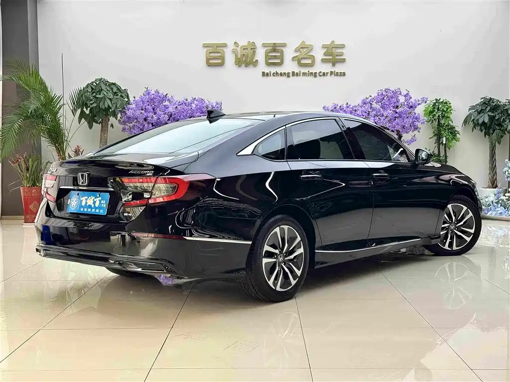 Honda Accord — фото 6