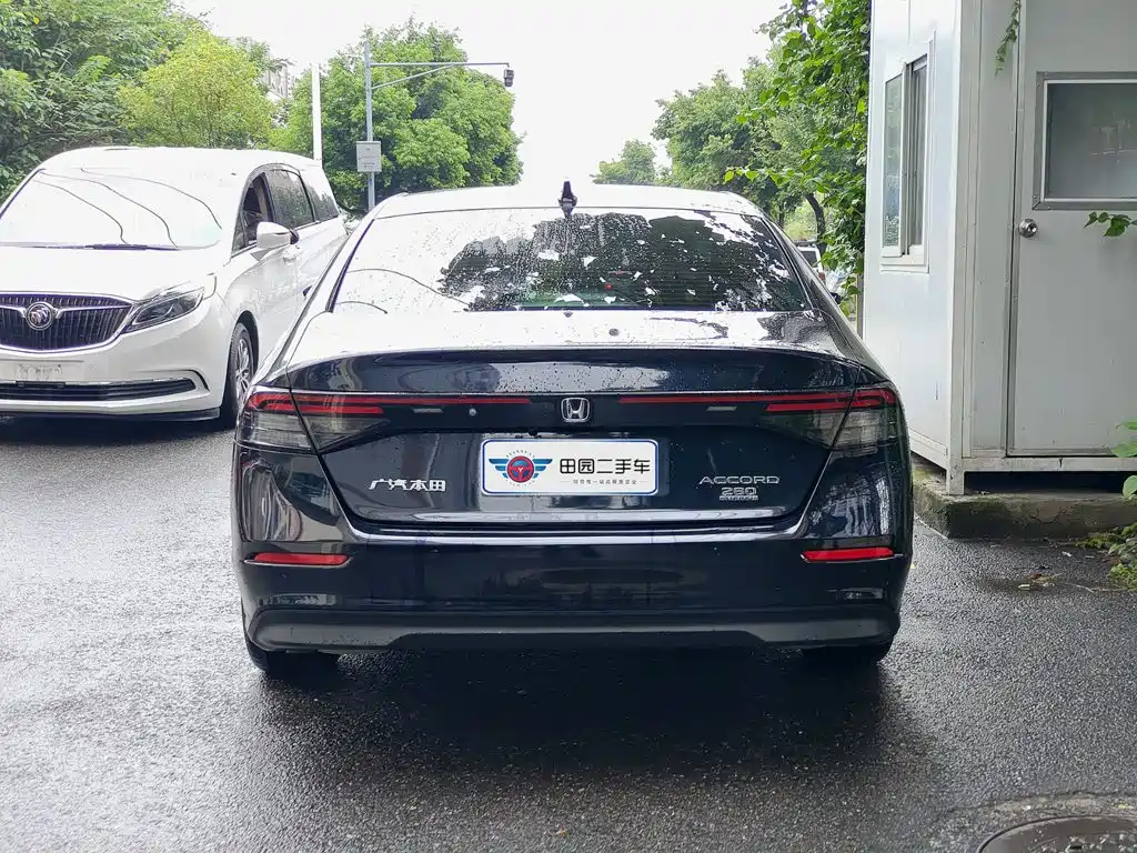 Honda Accord — фото 5