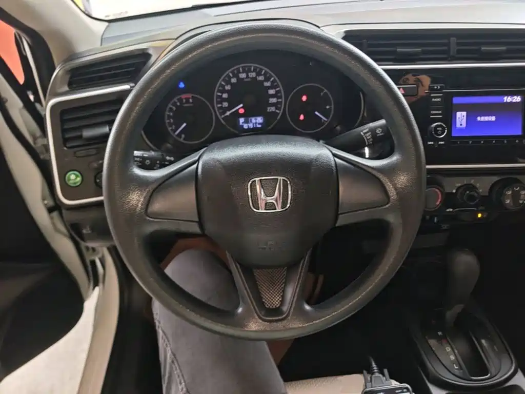 Honda City — фото 11