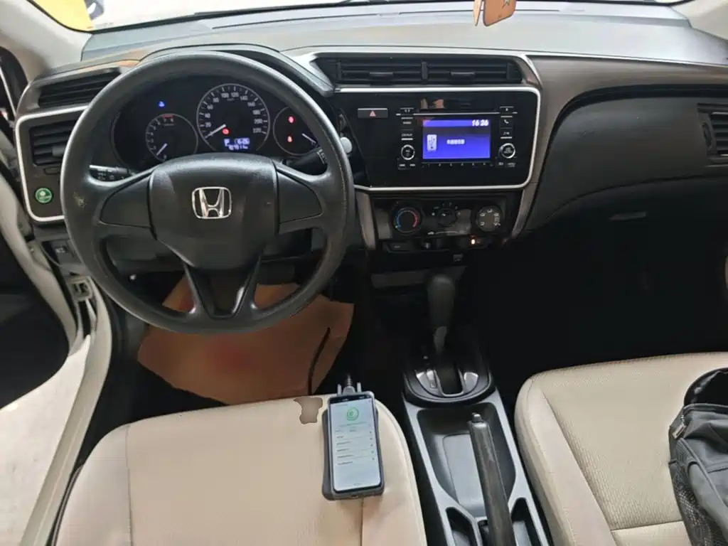 Honda City — фото 10