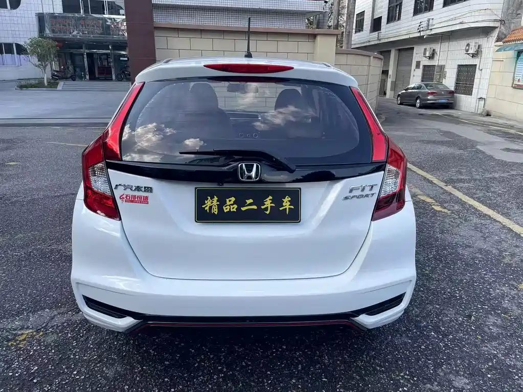 Honda Fit — фото 6