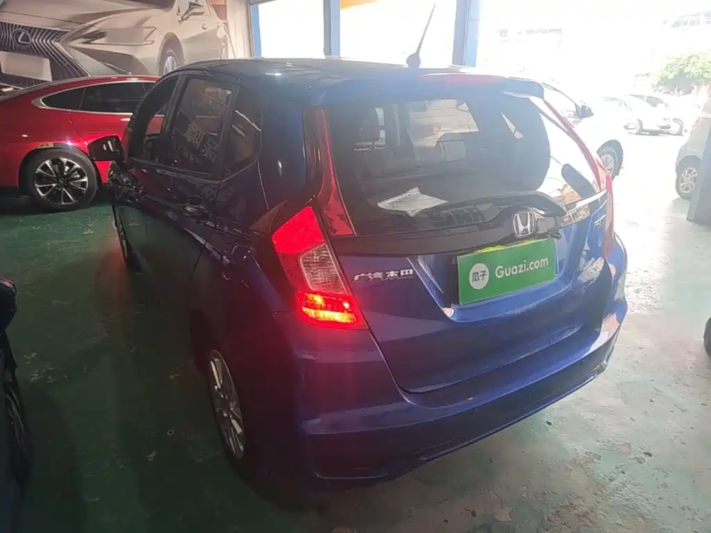 Honda Fit — фото 5