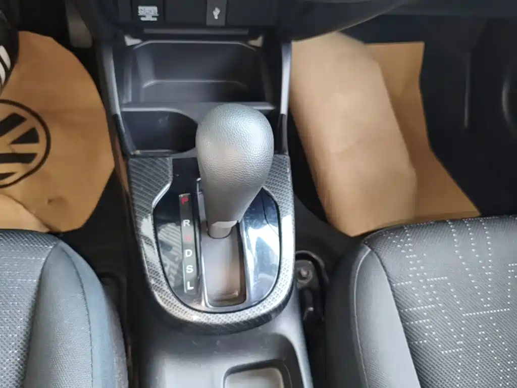 Honda Fit — фото 14