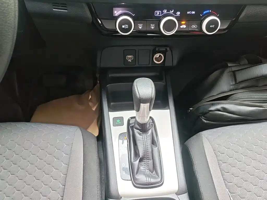 Honda Fit — фото 14
