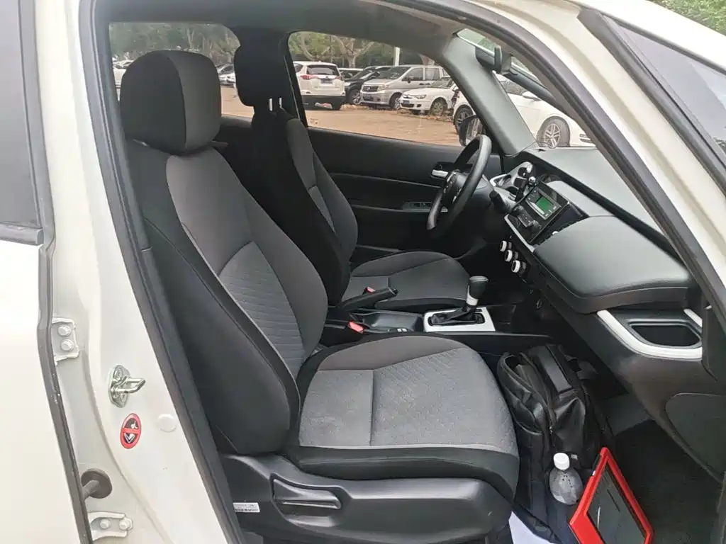 Honda Fit — фото 25