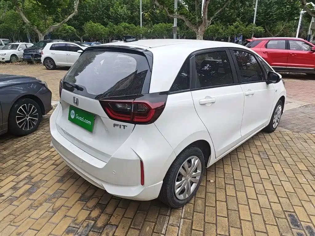 Honda Fit — фото 7