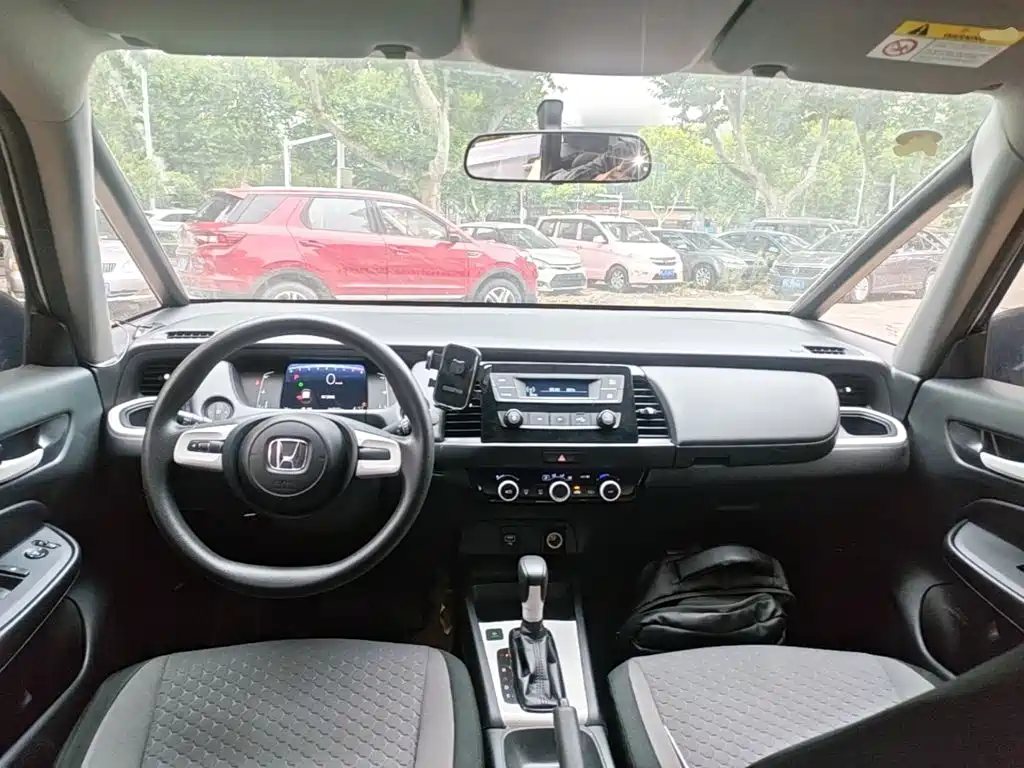 Honda Fit — фото 10