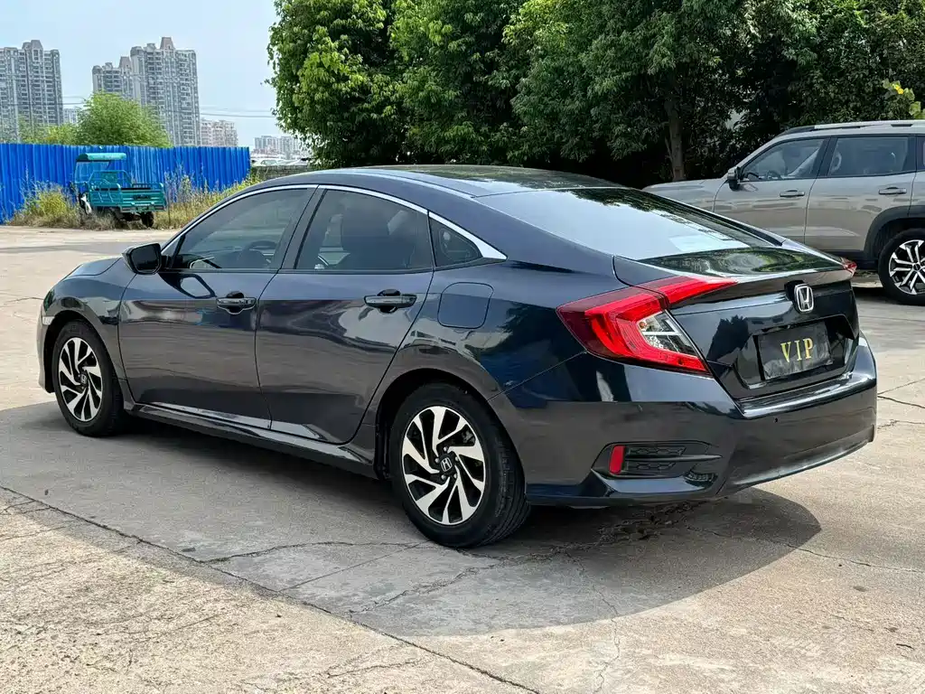 Honda Civic — фото 4