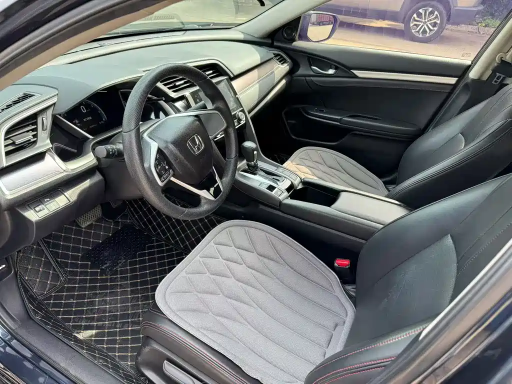 Honda Civic — фото 7