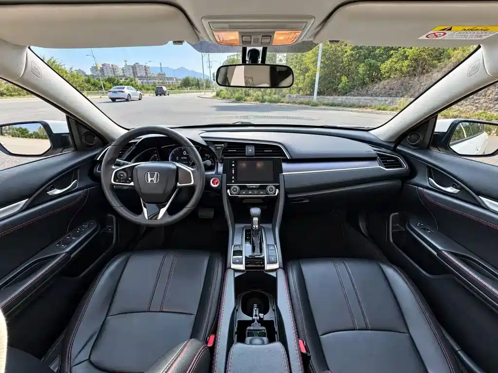 Honda Civic — фото 5