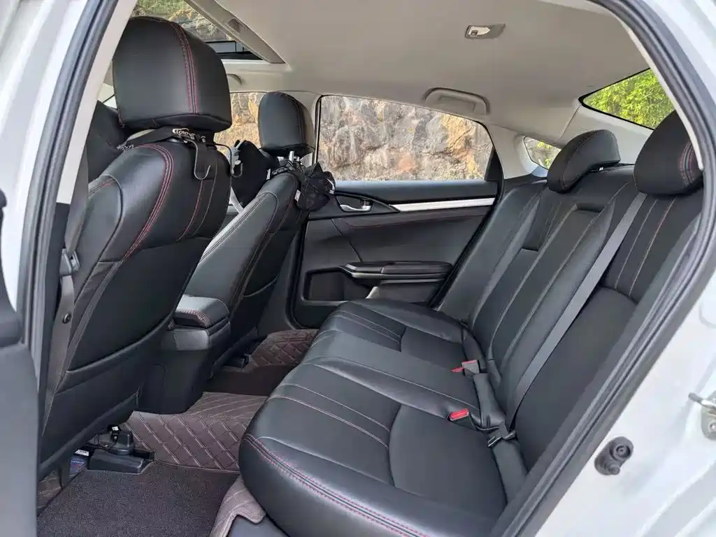 Honda Civic — фото 6