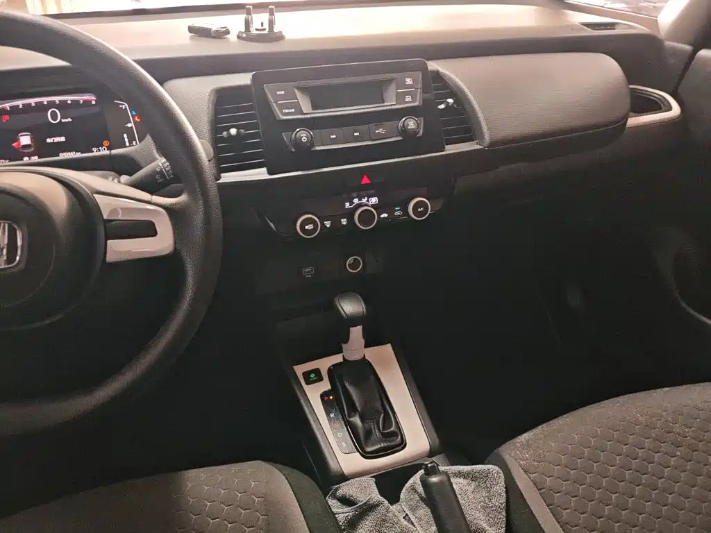 Honda Fit — фото 9