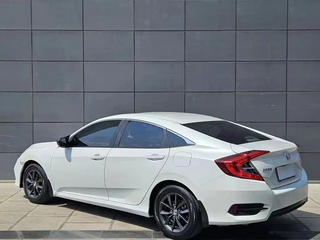 Honda Civic — фото 4
