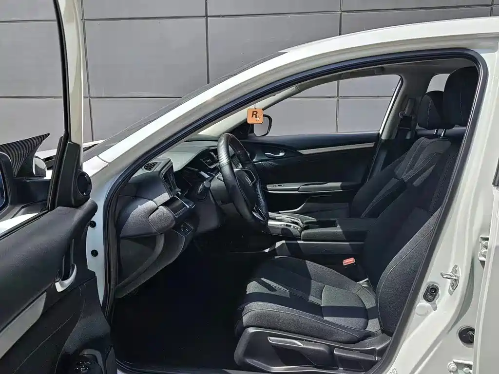 Honda Civic — фото 8