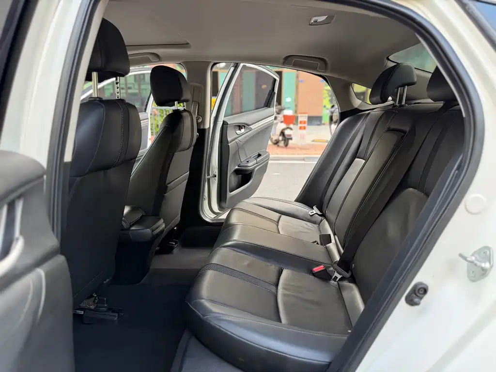 Honda Civic — фото 6