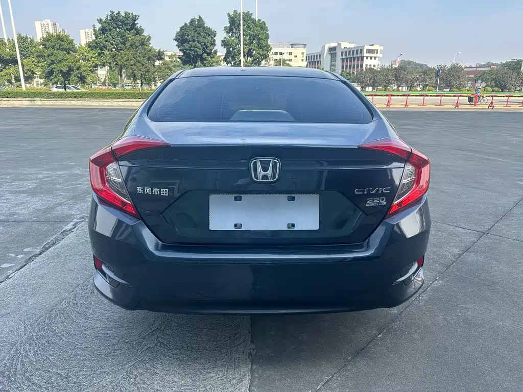 Honda Civic — фото 5