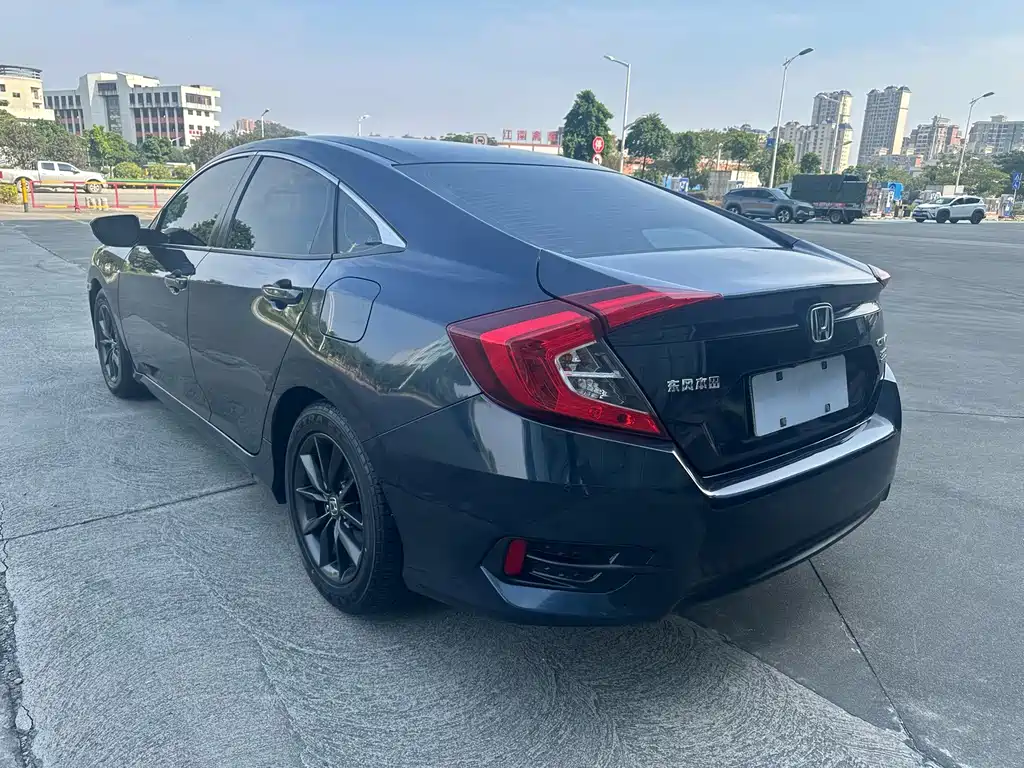 Honda Civic — фото 6