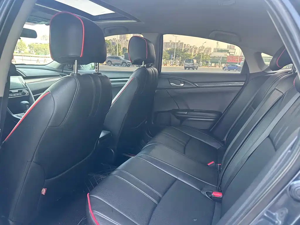 Honda Civic — фото 8