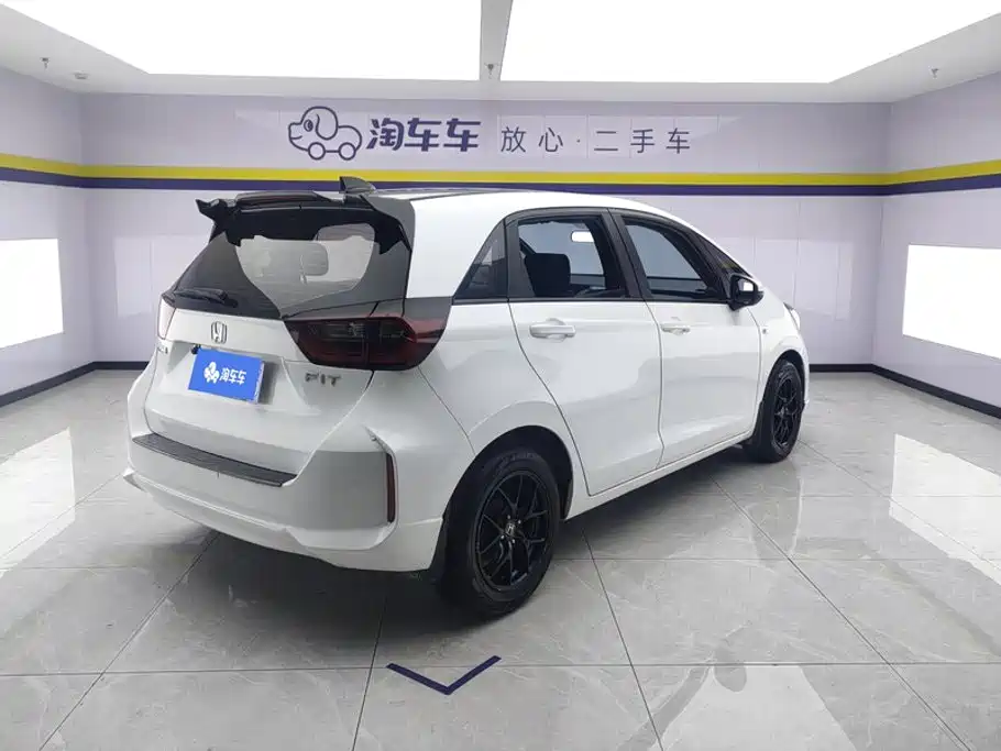 Honda Fit — фото 3