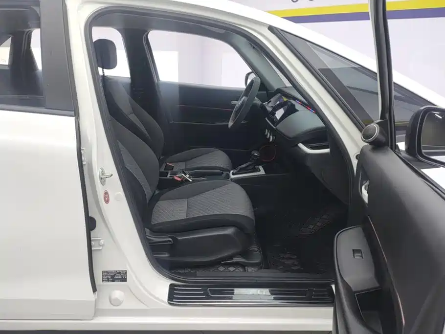 Honda Fit — фото 8