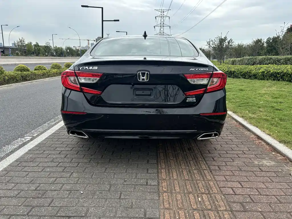 Honda Accord — фото 6