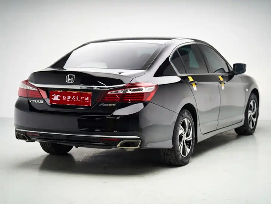 Honda Accord — фото 2