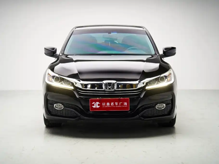 Honda Accord — фото 6