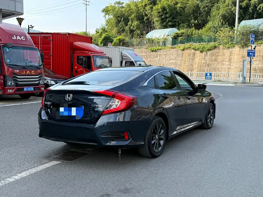 Honda Civic — фото 4