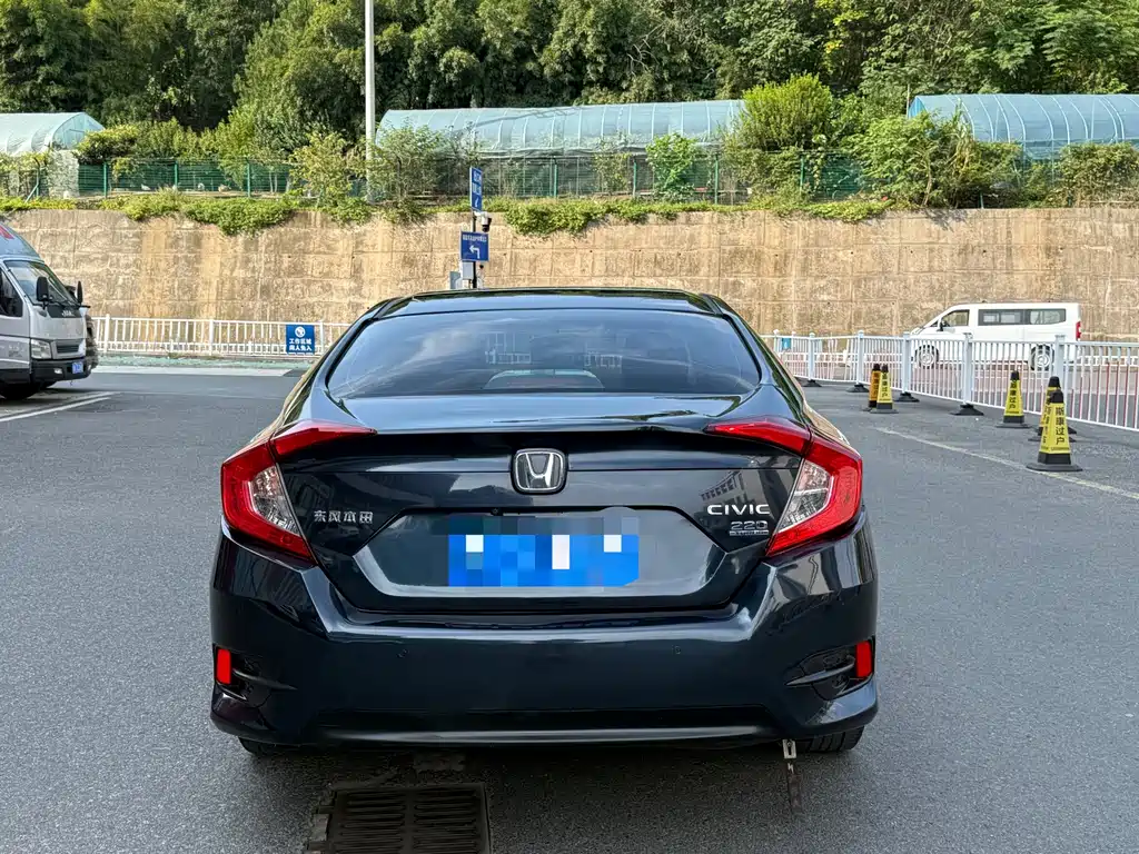Honda Civic — фото 5