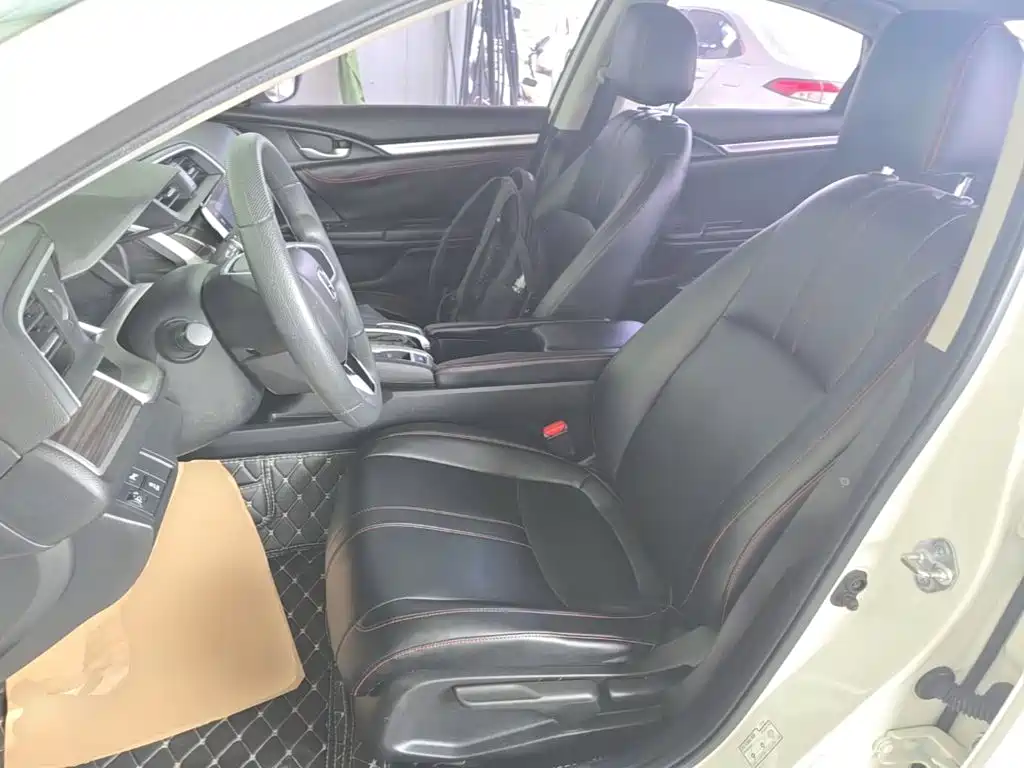 Honda Civic — фото 15