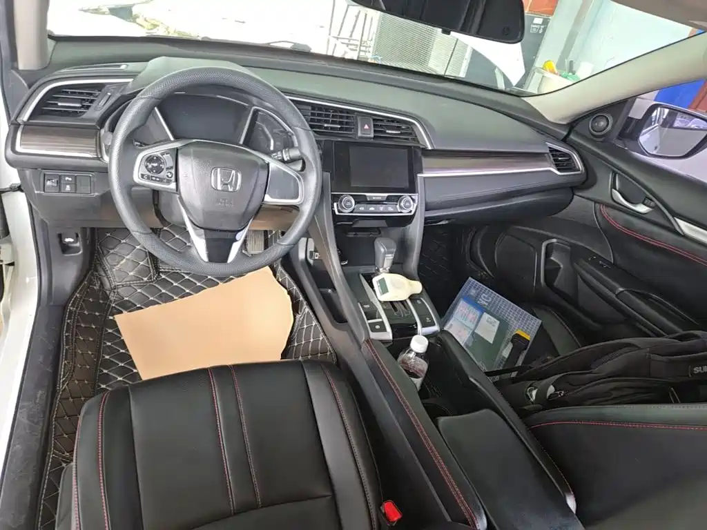 Honda Civic — фото 10