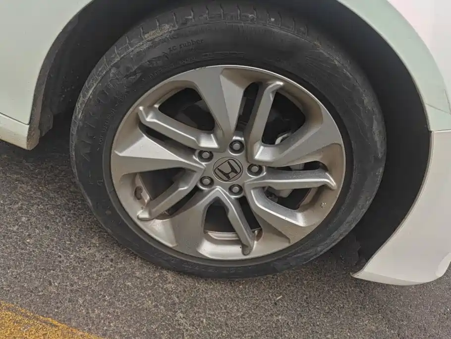 Honda Accord — фото 6