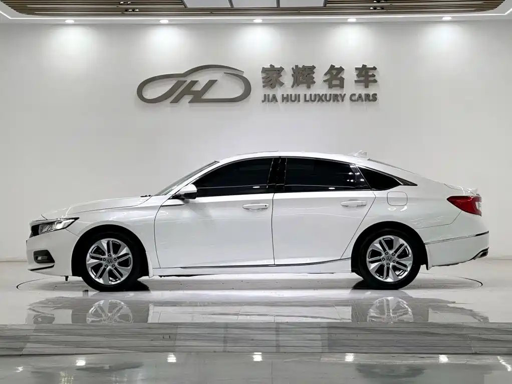 Honda Accord — фото 4