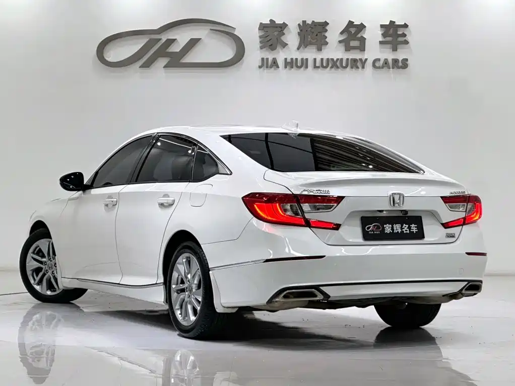 Honda Accord — фото 5
