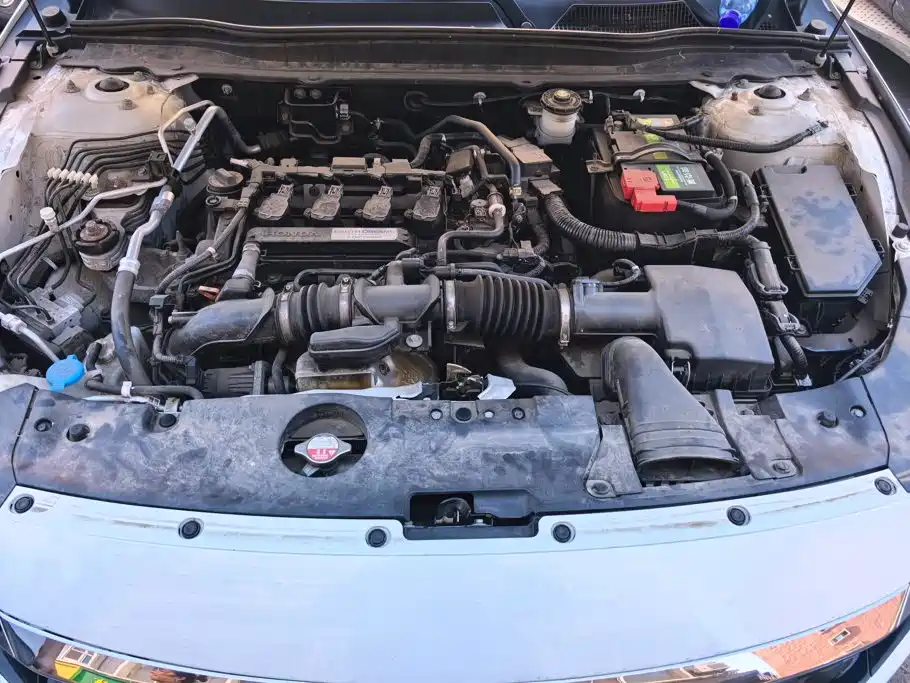 Honda Accord — фото 10
