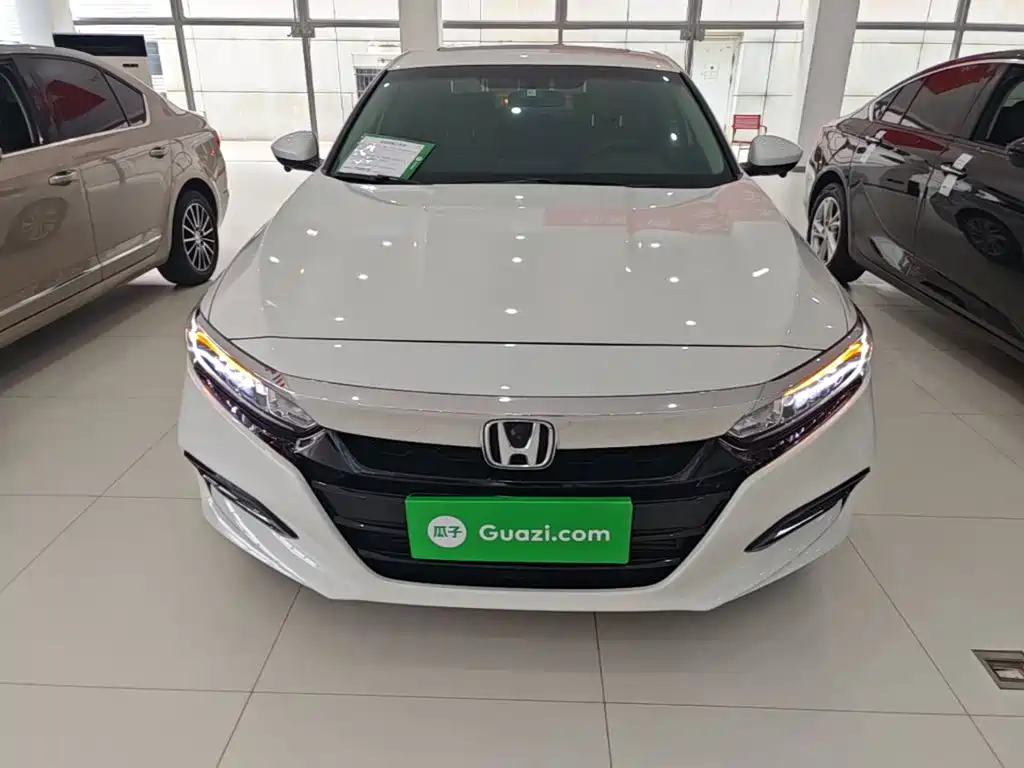 Honda Accord — фото 3