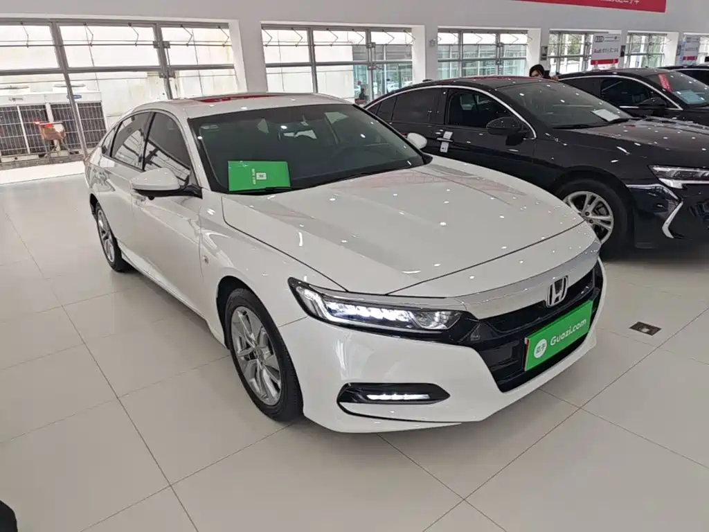 Honda Accord — фото 4