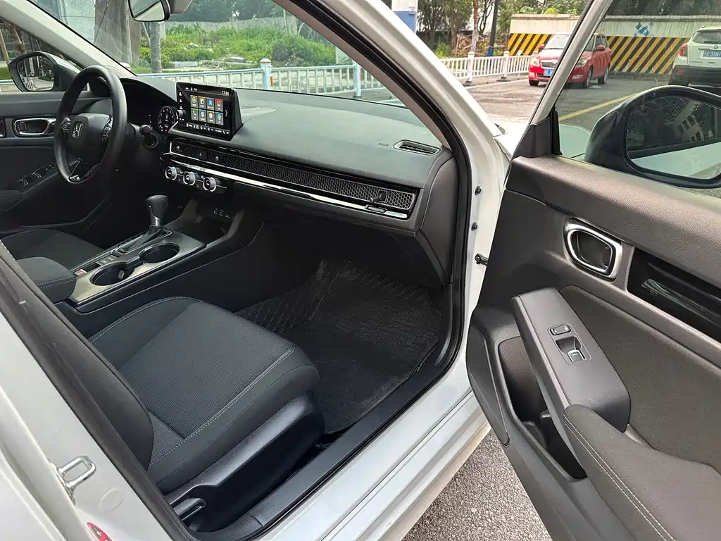 Honda Civic — фото 15