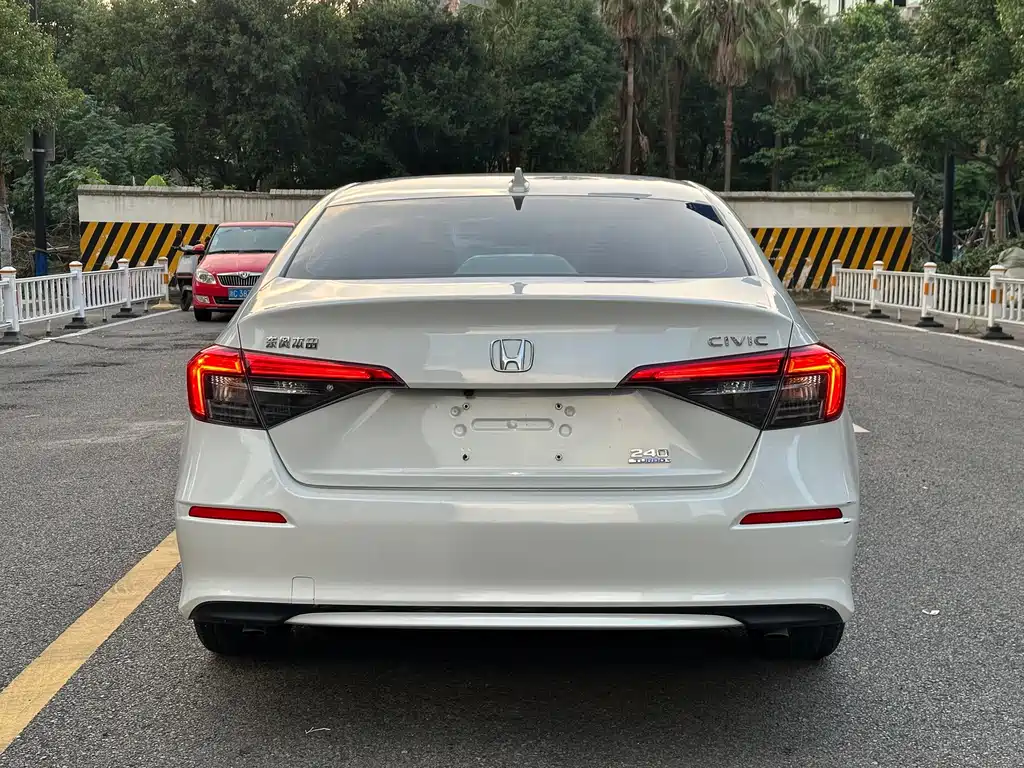 Honda Civic — фото 8