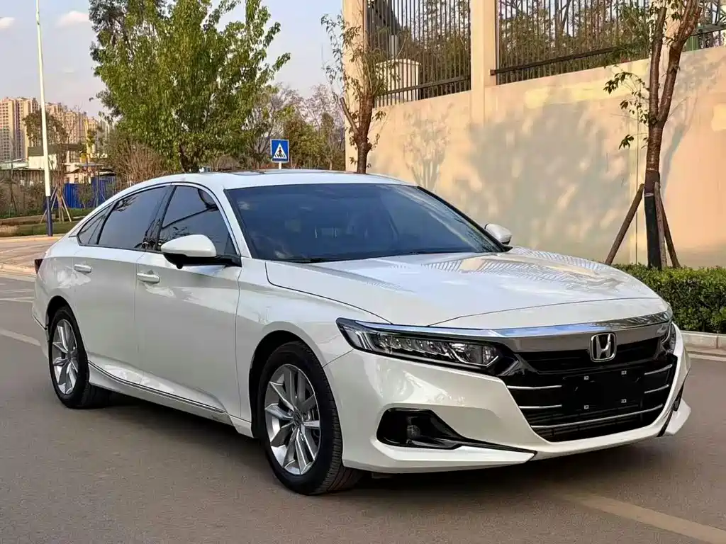 Honda Accord — фото 3