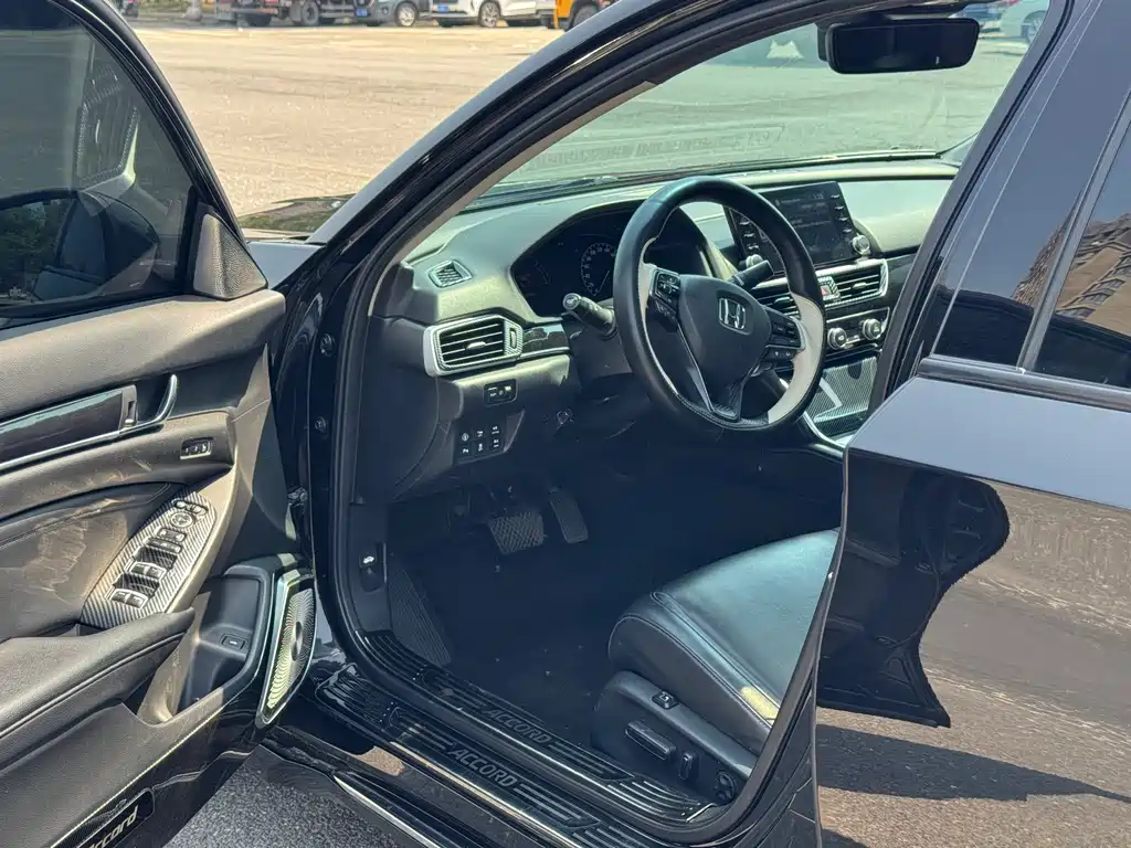 Honda Accord — фото 4