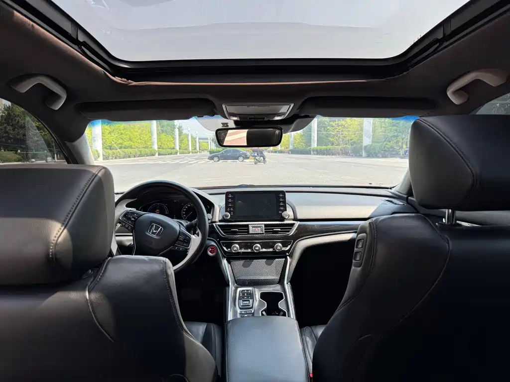 Honda Accord — фото 6