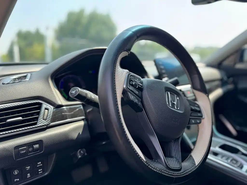 Honda Accord — фото 9