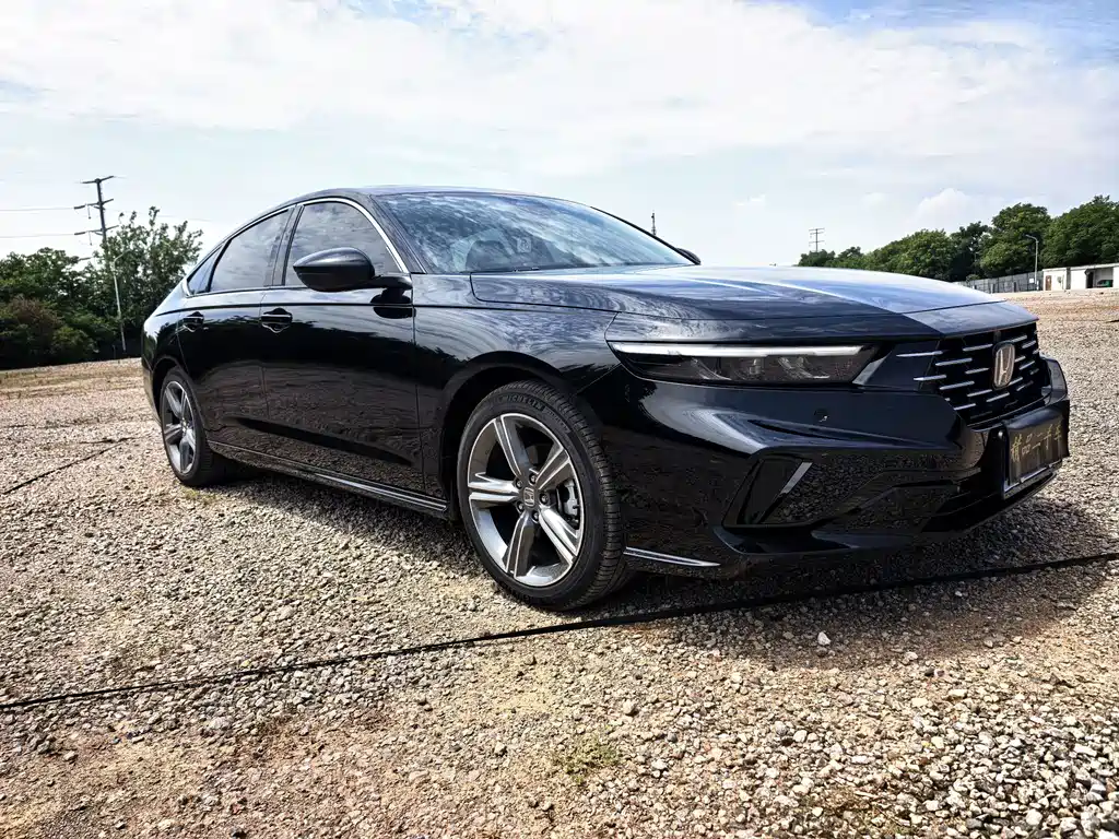 Honda Accord — фото 3