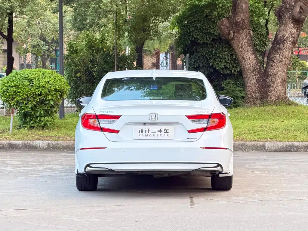 Honda Accord — фото 6