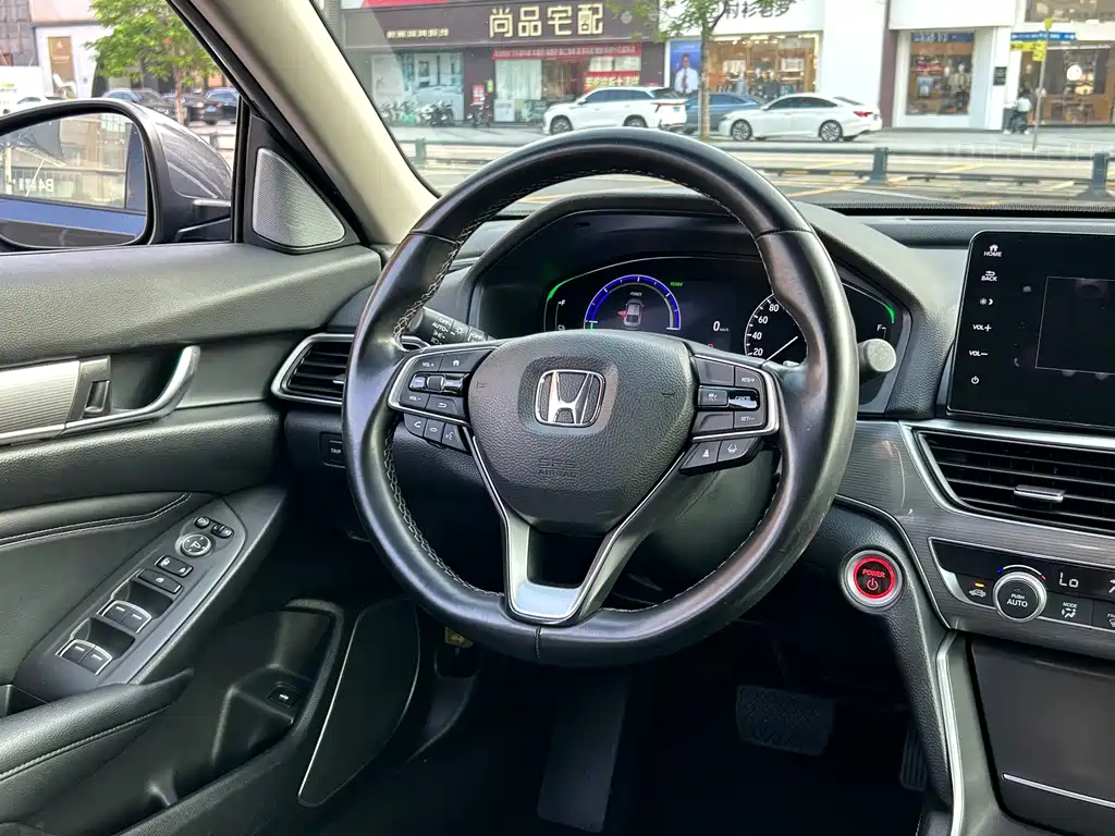 Honda Accord — фото 13